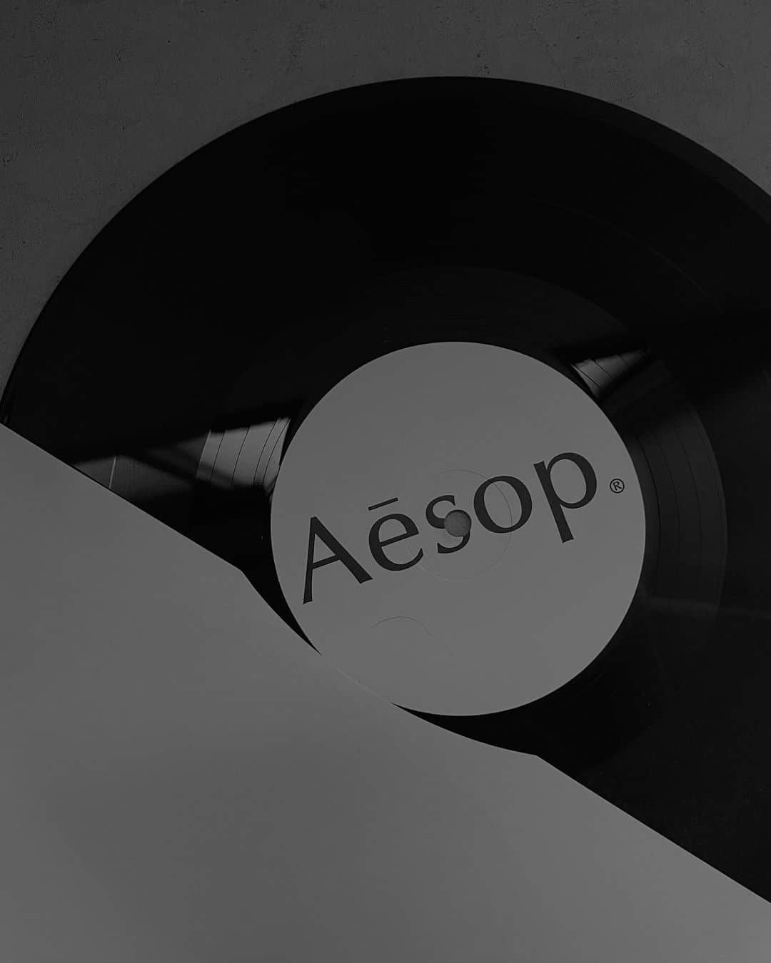 松本有理奈のインスタグラム：「素敵なギフトが♡ 大好きなゼラニウムシリーズ🌿嬉しいな♡ #aesop」