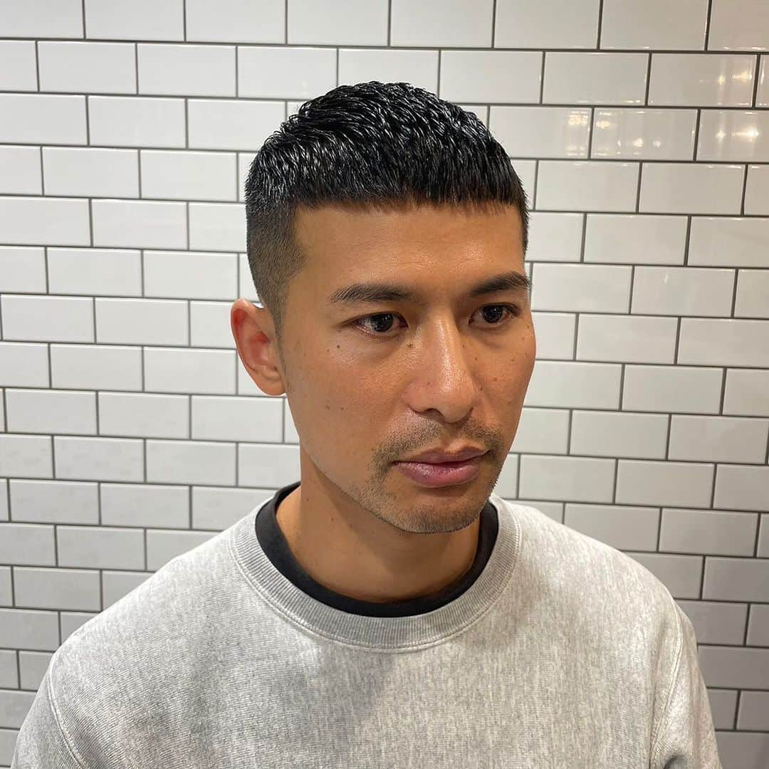 フリーマンズスポーティングクラブさんのインスタグラム写真 - (フリーマンズスポーティングクラブInstagram)「FSC - FUTAKOTAMAGAWA BARBER💈  ⁡ HAIR CUT ¥6,600(tax incl.) made by @yosukekozai   #freemanssportingclub  #fscbarber #barbershop #barber #mensgrooming」11月15日 19時11分 - freemanssportingclub_jp