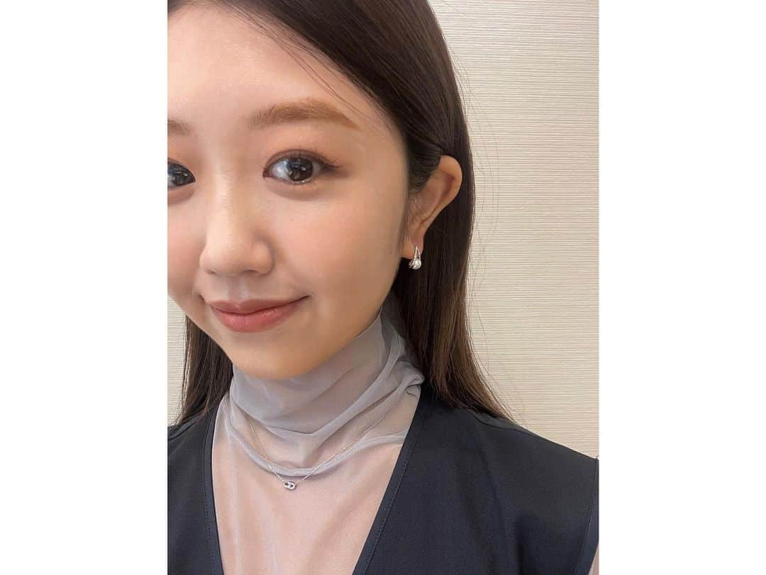 碓井玲菜さんのインスタグラム写真 - (碓井玲菜Instagram)「ポンテヴェキオ銀座並木通り本店で プラチナ・ウーマンのジュエリーを体験してきました✨ フォーマルなイメージだったけれど、カジュアルなスタイルに合わせてもそのバランス感が可愛くていろんな ファッションに試してみたくなりました☺️ 大人になるにつれて良いプラチナ・ジュエリーにたくさん 出会いたいなあ〜💎💎💎  #PR @pgi_japan  @pontevecchio_jp  #プラチナウーマン  #ポンテヴェキオ」11月15日 19時15分 - reina_usui