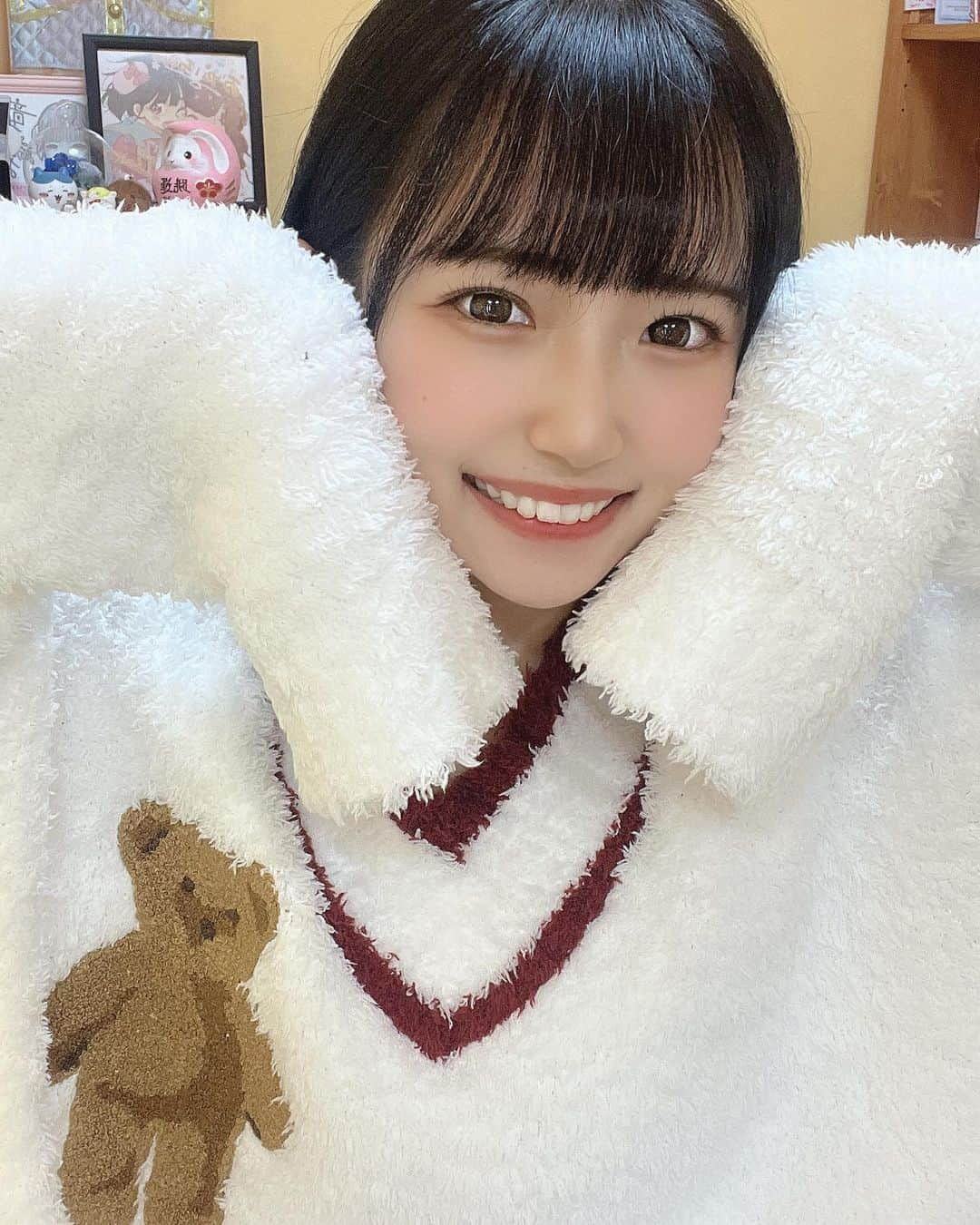 音井結衣さんのインスタグラム写真 - (音井結衣Instagram)「❄️winter pajamas❄️ 寒くなってきたからみんなでモコモコになろう♪ ﾟ+o｡◈｡o+ﾟ+o｡◈｡o+ﾟ+o｡◈｡o+ﾟ+ #pajamas #パジャマ #パジャマ女子 #ジェラピケ #gelatopique #bear #cosplay  #cosplaygirl  #japanesegirl  #animegirl  #instagood  #likestagram  #uwu  #kawaiigirl  #kawaiifashion #随手拍  #每日穿搭  #instadaily  #ootd #tiktok #tiktokers #tiktokjapan  #ボブ #costume  #jk  #自撮り  #selfie」11月15日 19時15分 - otoi_yui_19