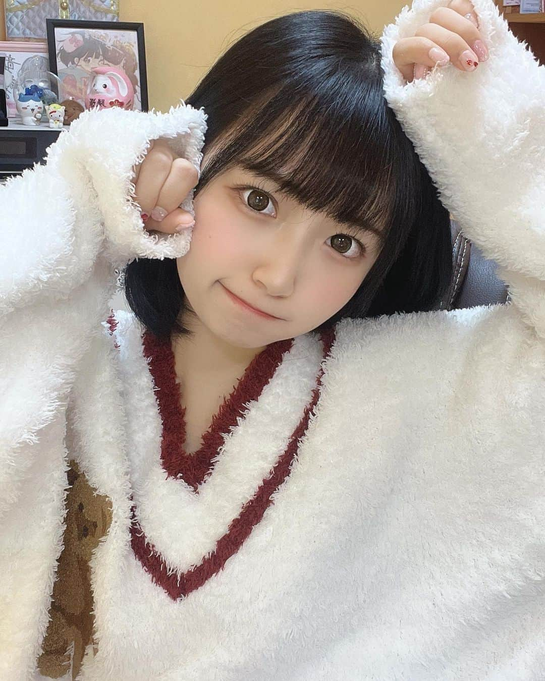 音井結衣さんのインスタグラム写真 - (音井結衣Instagram)「❄️winter pajamas❄️ 寒くなってきたからみんなでモコモコになろう♪ ﾟ+o｡◈｡o+ﾟ+o｡◈｡o+ﾟ+o｡◈｡o+ﾟ+ #pajamas #パジャマ #パジャマ女子 #ジェラピケ #gelatopique #bear #cosplay  #cosplaygirl  #japanesegirl  #animegirl  #instagood  #likestagram  #uwu  #kawaiigirl  #kawaiifashion #随手拍  #每日穿搭  #instadaily  #ootd #tiktok #tiktokers #tiktokjapan  #ボブ #costume  #jk  #自撮り  #selfie」11月15日 19時15分 - otoi_yui_19