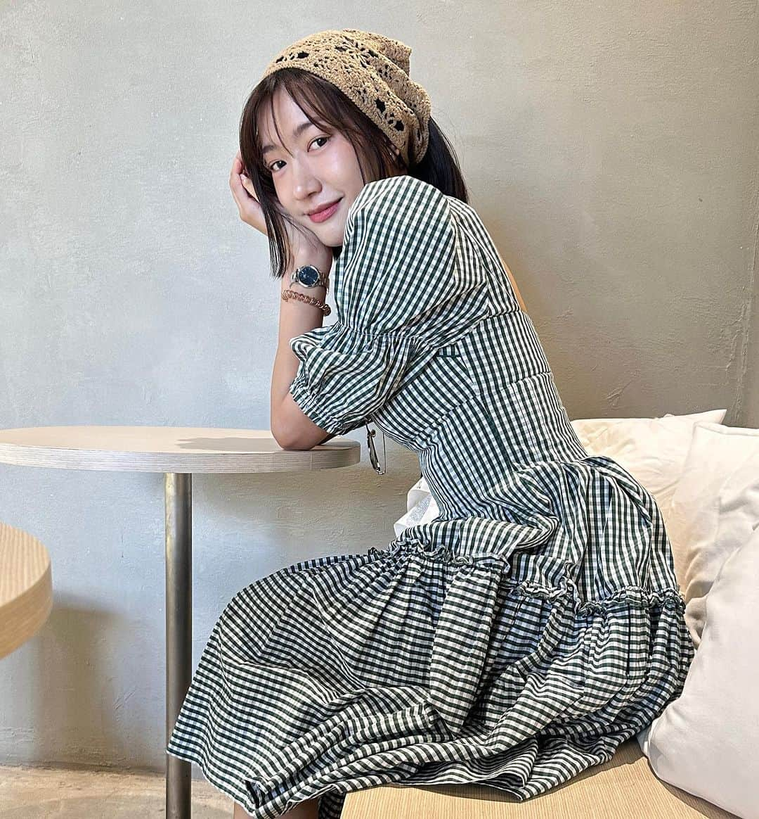 ニウィさんのインスタグラム写真 - (ニウィInstagram)「I need a hug…….e cup of coffee 🥰 @rollcoffeeroll」11月15日 19時35分 - newpatitta