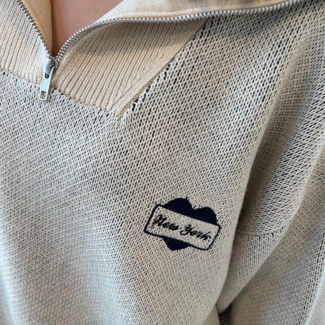 nemneさんのインスタグラム写真 - (nemneInstagram)「《 12/4  new arrival ⛄️ モチーフハーフジップニット 》  今回は12/4販売のアイテムをご紹介。  モチーフ入りでコーディネートが華やかになるハーフジップニット。  フラワー / ハート / 星の3柄展開となっております🤍  新作アイテムは販売日の26:00まで10％offで購入できます💫  保存してチェックしておいてね 🐰  .  ⬇️ アイテムはこちら  🌿【低身長サイズあり】モチーフハーフジップニット price ：￥3,995（tax in） アイテム品番：NM1898 サイズ展開：S.M 販売日：12/04（mon.）20:00- ※zozoのシステムの都合上、19:45-20:00で販売時間が前後する可能性があります  .  #ootd #outfit #fyp  #着回しコーデ #おすすめ #韓国コーデ #秋冬コーデ #秋服 #nemne」11月15日 19時36分 - nemne_store