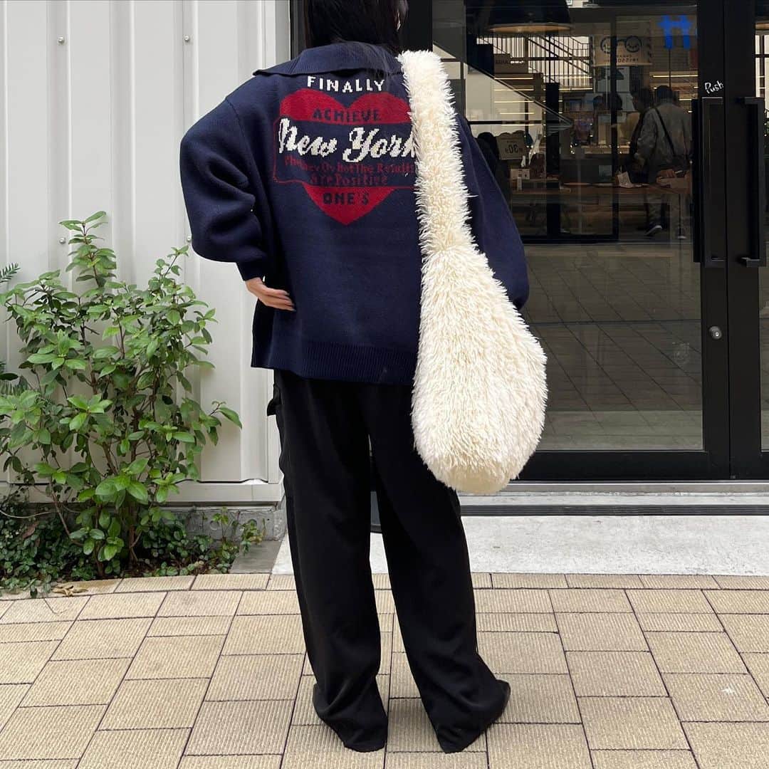 nemneさんのインスタグラム写真 - (nemneInstagram)「《 12/4  new arrival ⛄️ モチーフハーフジップニット 》  今回は12/4販売のアイテムをご紹介。  モチーフ入りでコーディネートが華やかになるハーフジップニット。  フラワー / ハート / 星の3柄展開となっております🤍  新作アイテムは販売日の26:00まで10％offで購入できます💫  保存してチェックしておいてね 🐰  .  ⬇️ アイテムはこちら  🌿【低身長サイズあり】モチーフハーフジップニット price ：￥3,995（tax in） アイテム品番：NM1898 サイズ展開：S.M 販売日：12/04（mon.）20:00- ※zozoのシステムの都合上、19:45-20:00で販売時間が前後する可能性があります  .  #ootd #outfit #fyp  #着回しコーデ #おすすめ #韓国コーデ #秋冬コーデ #秋服 #nemne」11月15日 19時36分 - nemne_store