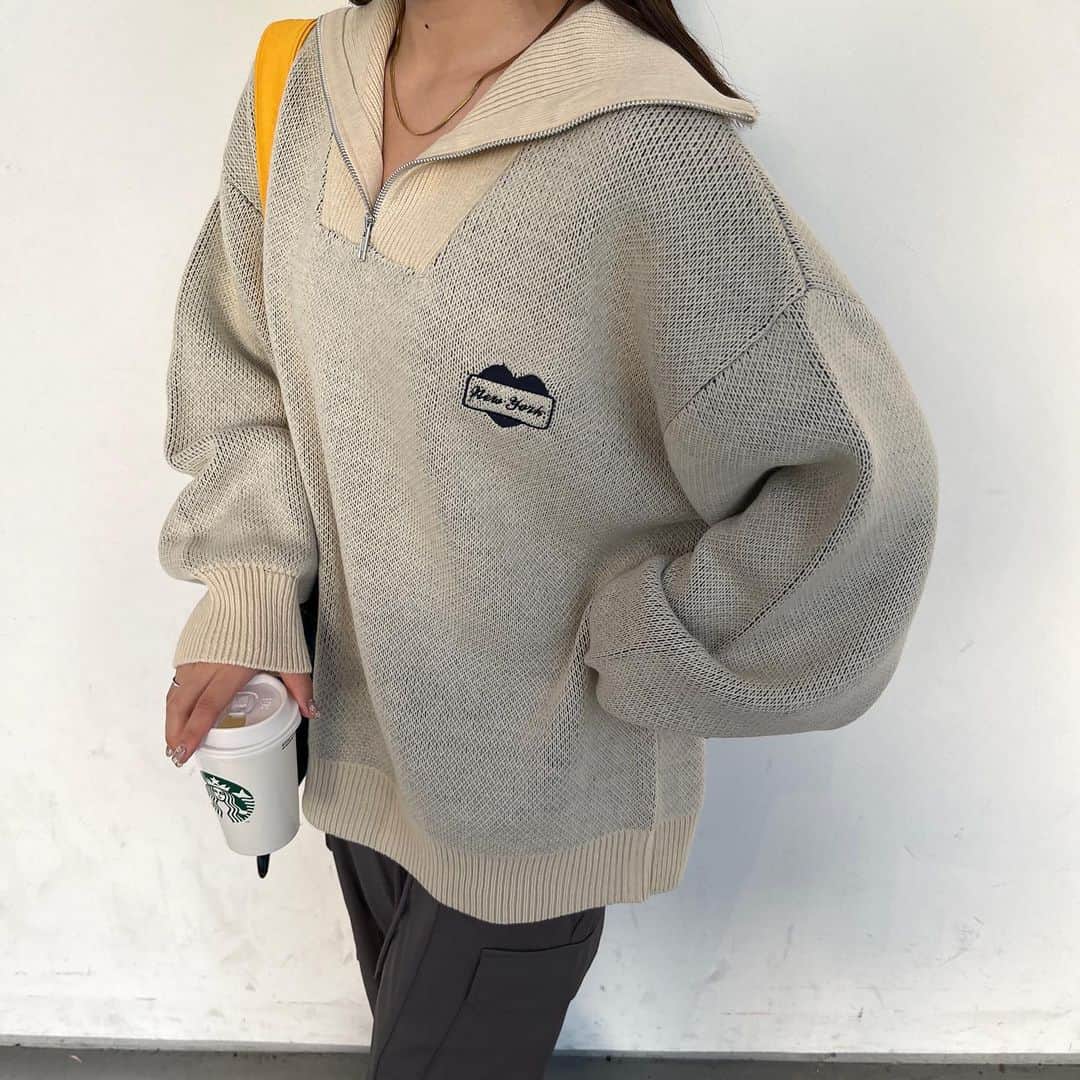 nemneさんのインスタグラム写真 - (nemneInstagram)「《 12/4  new arrival ⛄️ モチーフハーフジップニット 》  今回は12/4販売のアイテムをご紹介。  モチーフ入りでコーディネートが華やかになるハーフジップニット。  フラワー / ハート / 星の3柄展開となっております🤍  新作アイテムは販売日の26:00まで10％offで購入できます💫  保存してチェックしておいてね 🐰  .  ⬇️ アイテムはこちら  🌿【低身長サイズあり】モチーフハーフジップニット price ：￥3,995（tax in） アイテム品番：NM1898 サイズ展開：S.M 販売日：12/04（mon.）20:00- ※zozoのシステムの都合上、19:45-20:00で販売時間が前後する可能性があります  .  #ootd #outfit #fyp  #着回しコーデ #おすすめ #韓国コーデ #秋冬コーデ #秋服 #nemne」11月15日 19時36分 - nemne_store