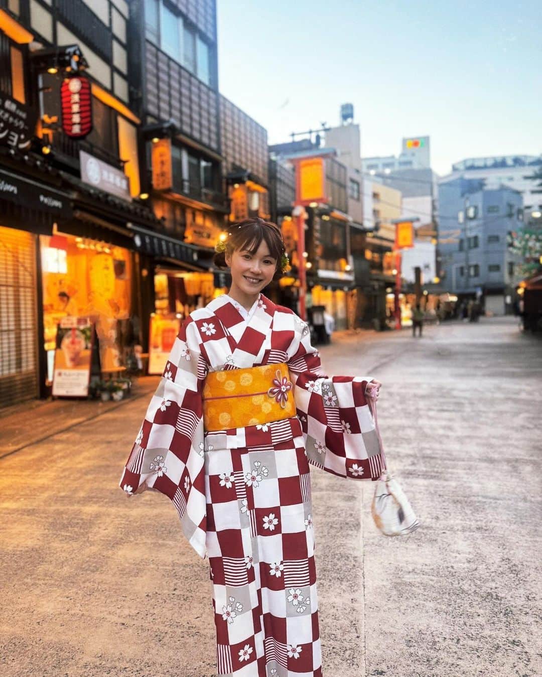 Kecoriさんのインスタグラム写真 - (KecoriInstagram)「☺️🫧👘🌷 . . 記念に写真も🫶 . . 色も柄もこれにして良かった👹  #着物#おもひで#Kecori#次に着るのは何年後だろう？笑」11月15日 19時32分 - kecori.23