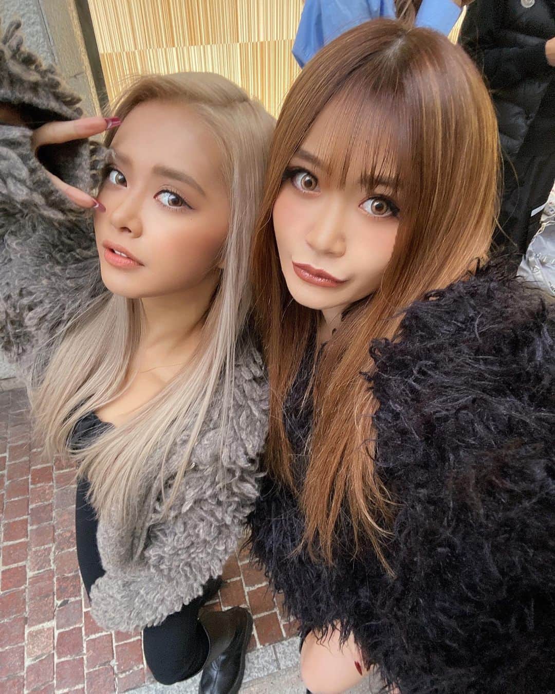 みみのインスタグラム：「みかちゃんともふもふだった日⛄️❄️❤️」