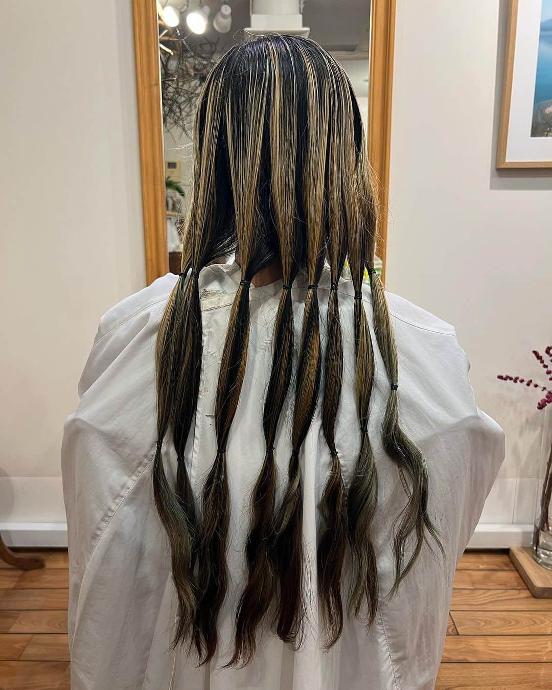 レイチェル・チャンさんのインスタグラム写真 - (レイチェル・チャンInstagram)「2年10ヶ月ぶりにヘアドネーションのために髪を切りました。 It took me 2 years 10 months to donate my hair again! Thank you Chiyuki-san✨  #hairdonation #ヘアドネーション #japanhairdonationandcharity」11月15日 19時45分 - rachelchanjpn