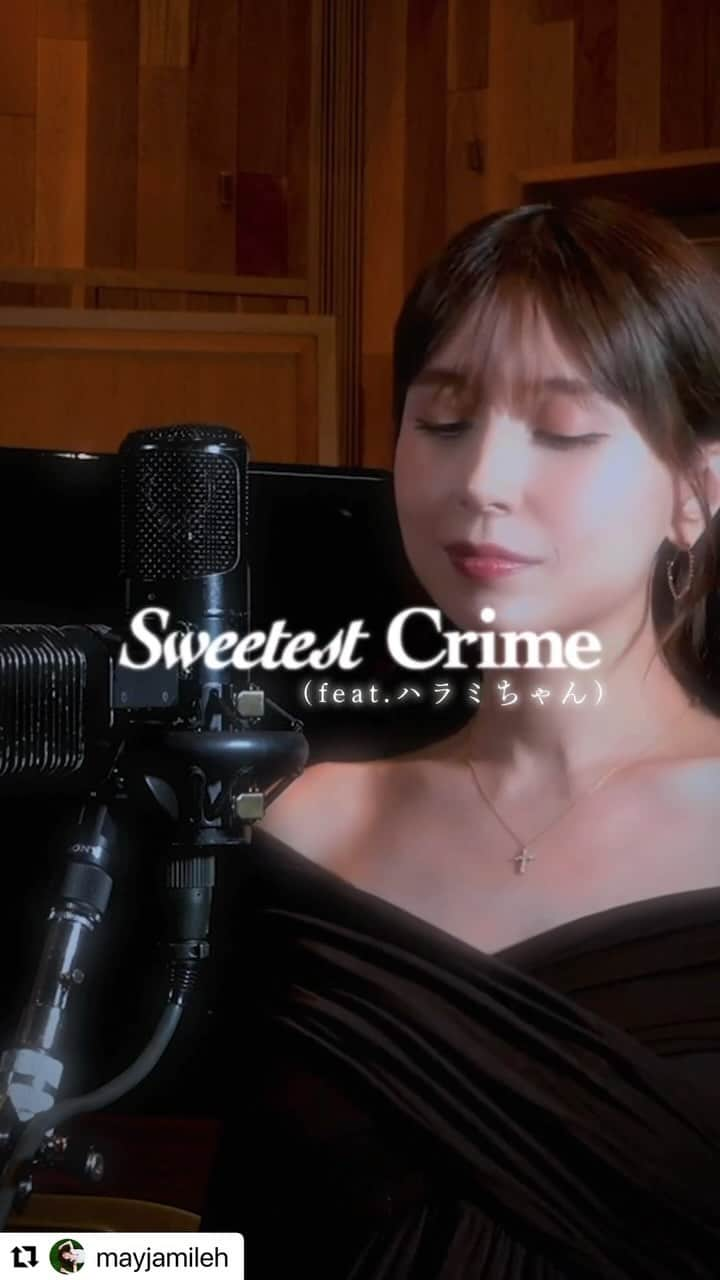 ハラミちゃんのインスタグラム：「本日ハラミ初プロデュース曲 "Sweetest Crime"デジタル配信スタートです💿🥲✨✨✨  #Repost @mayjamileh with @use.repost ・・・ 新曲"Sweetest Crime” が今日配信スタートしました🪽  楽しい時も、辛い時も。 幸せで満ち足りた瞬間も、苦痛で耐え難いその罪でさえも。 全ての時を隣で過ごし、共感し成長していく運命共同体。 これから未来を共に歩んでいく人への、尊く美しい”無償の愛”。 タイトルの『Sweetest Crime』にはそんな思いが詰まっています。  楽曲の制作は今井さん、ハラミちゃんと3人でスタジオに集まり、ゼロから一緒に作っていきました。 ハラミちゃんらしさが伝わるダイナミックなアレンジと、 イントロやサビではピアノの旋律が美しく引き立つように。 今井さんの的確で素晴らしいアイディアと、私の漠然とした”モノ”を汲み取って具現化してくれる、超人的な能力と。(笑) 二人のおかげで次々とメロディーが浮かび、あっという間に骨組みが完成しました。  何度も合宿のように3人で集まり、(朝9時から集まる日もあり、とても健康的な制作でした笑) できたメロディーを聴きながら、どんな歌詞にするかテーマを話し合ったり、他愛のない話をしたり。 本当に楽しくて充実した時間だったからこそ、生まれた曲だと思っています。  レコーディングでは、ハラミちゃんと今井さんのアドバイスをもらい、細かいニュアンスを意識しながら納得いくまで何度も歌いました。 エアリーな優しさと、芯のある力強さ、両方を感じていただけるように試行錯誤しました。 産まれたてのようなピュアさと、生命の力強さを感じるバラードに仕上がっていると思います。  皆さんにも、この愛が届きますように。 ”たとえ何があっても”皆さんが愛に包まれますように。  May J.」