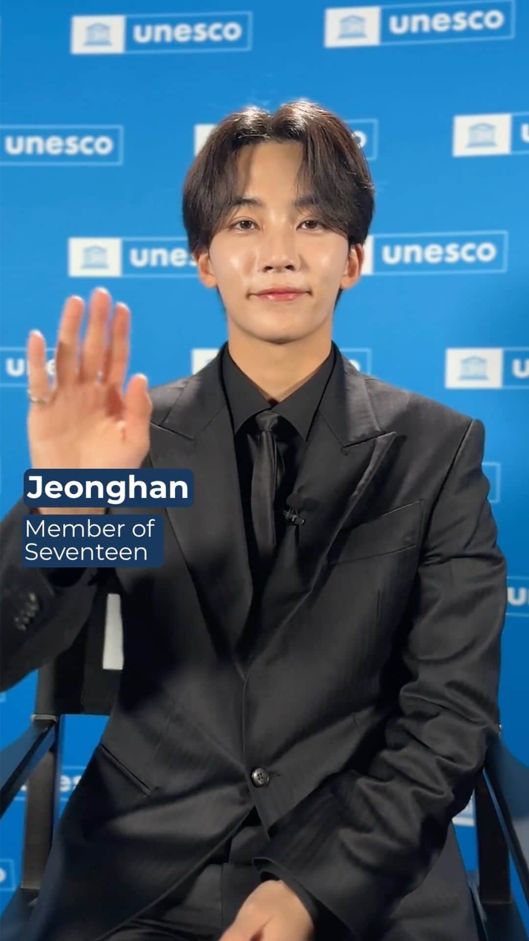 SEVENTEENのインスタグラム：「Never be too discouraged about your dreams, and always feel free to express your thoughts in your own ways.  Listen to Jeonghan’s(@jeonghaniyoo_n) message, a member of SEVENTEEN, during his participation at the UNESCO Youth Forum.  #SEVENTEEN #UNESCO #SharingHumanity」