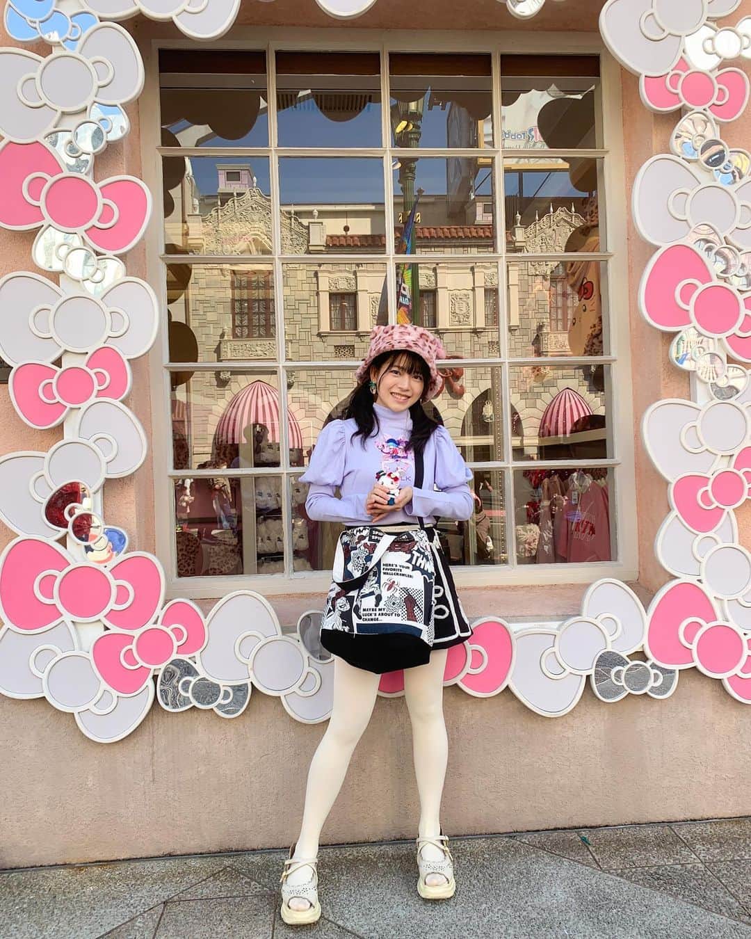 高岡薫のインスタグラム：「2年ぶりにユニバ行きました🌎  #usj #ユニバーサルスタジオジャパン #大阪 #ユニバ」