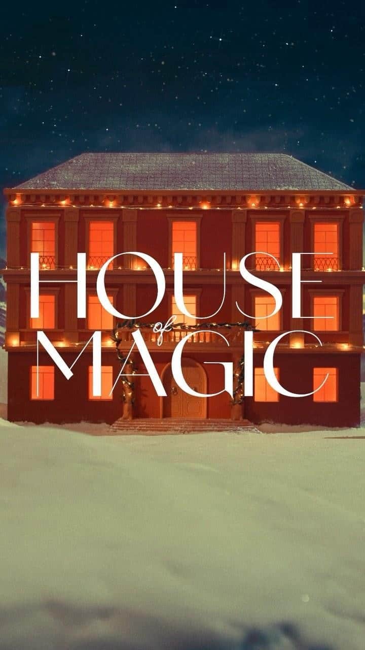 トッズのインスタグラム：「Tod’s House of Magic. Let the countdown begin! Embrace the festive mood and stay tuned to live the Holiday magic with Tod’s.  #TodsHolidays #TodsHouseofMagic #Tods」