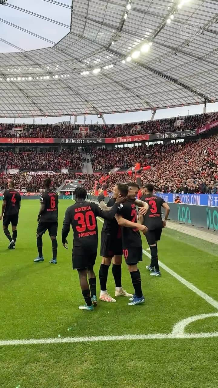 バイエル・レバークーゼンのインスタグラム：「🎯 🖼️ 👨‍🎨 Alejando Grimaldo. Good at football. ⚓️ 🔙 #B04FCU 4-0 #Bayer04 #Werkself ☄️ #Grimaldo」