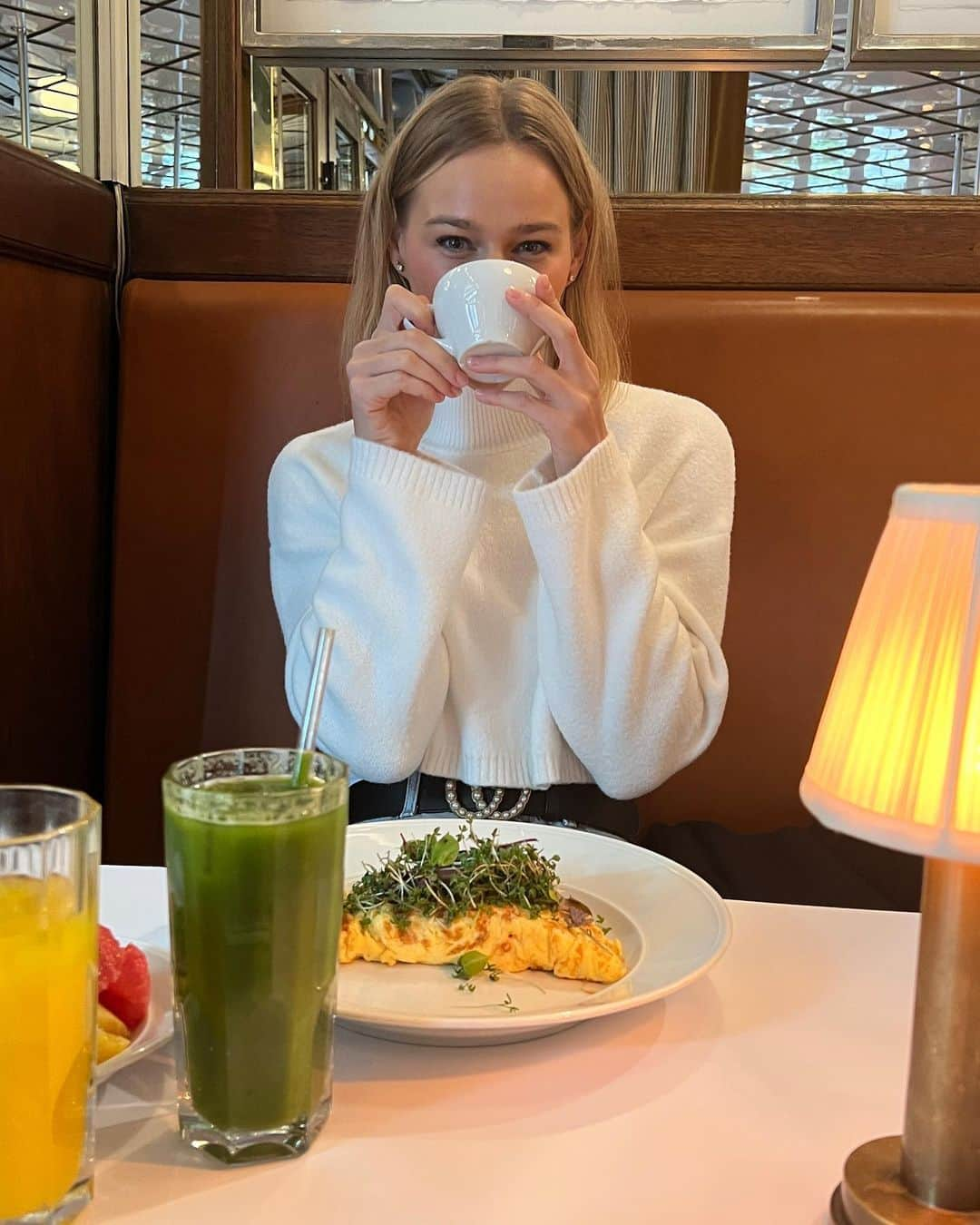 ペルニール・ブルームさんのインスタグラム写真 - (ペルニール・ブルームInstagram)「Coffee, food and good company 🤍」11月15日 20時12分 - pernilleblume