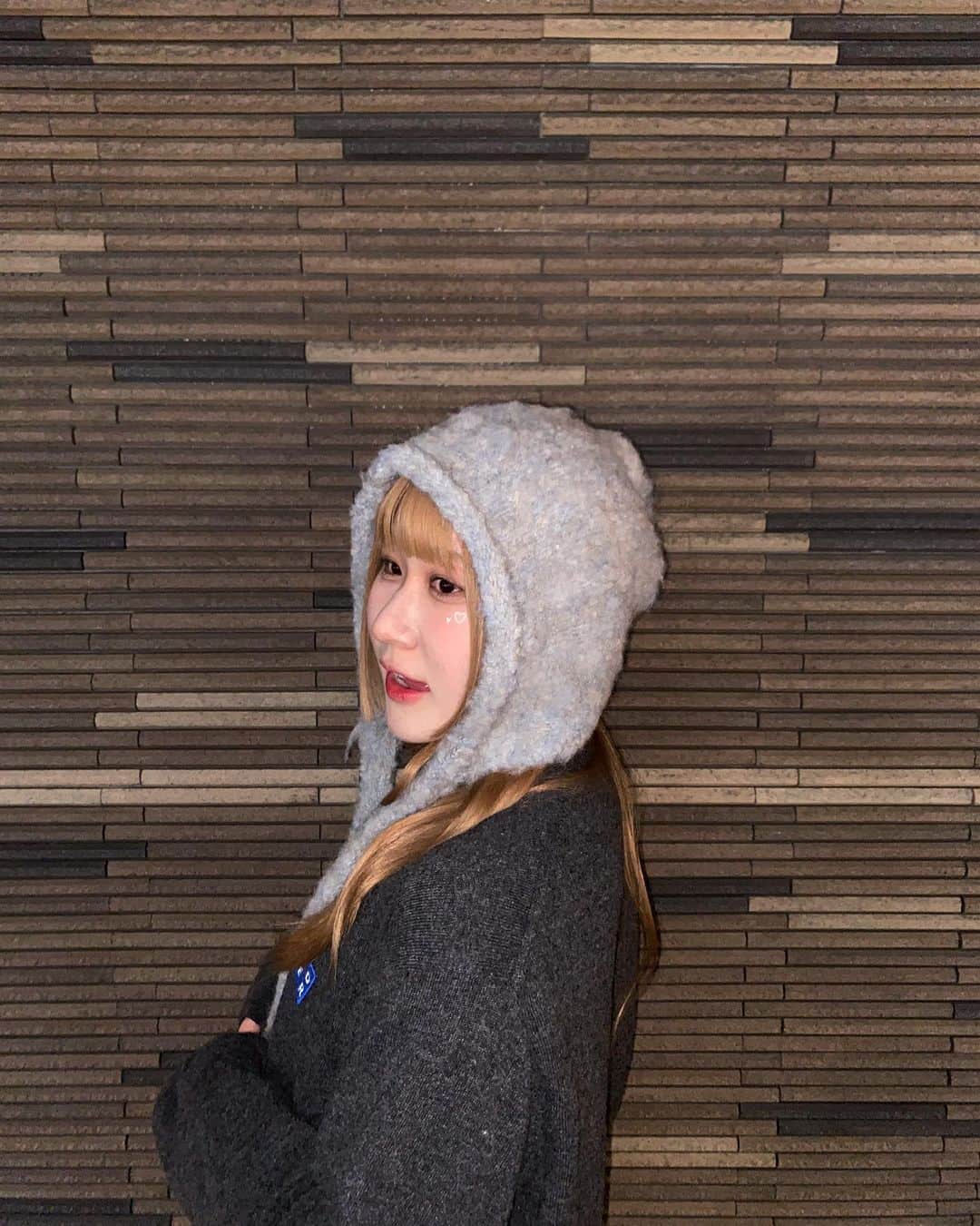 かれん（古賀かれん）さんのインスタグラム写真 - (かれん（古賀かれん）Instagram)「🤍🎧」11月15日 20時17分 - lgm_karen_official