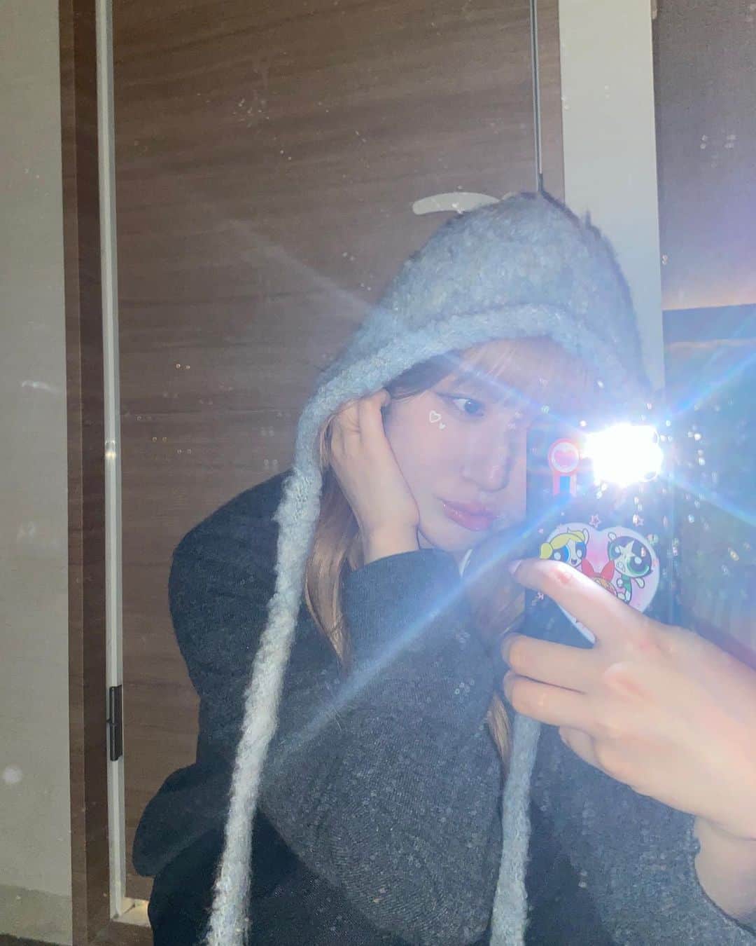 かれん（古賀かれん）さんのインスタグラム写真 - (かれん（古賀かれん）Instagram)「🤍🎧」11月15日 20時17分 - lgm_karen_official