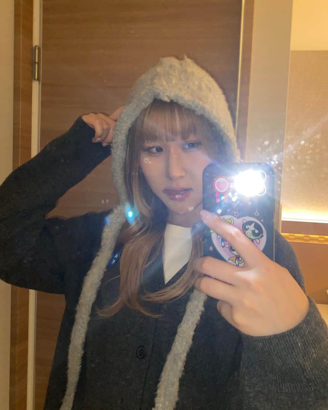 かれん（古賀かれん）さんのインスタグラム写真 - (かれん（古賀かれん）Instagram)「🤍🎧」11月15日 20時17分 - lgm_karen_official