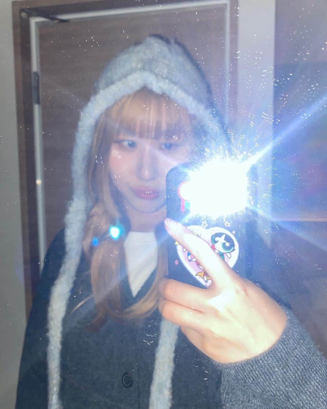 かれん（古賀かれん）さんのインスタグラム写真 - (かれん（古賀かれん）Instagram)「🤍🎧」11月15日 20時17分 - lgm_karen_official