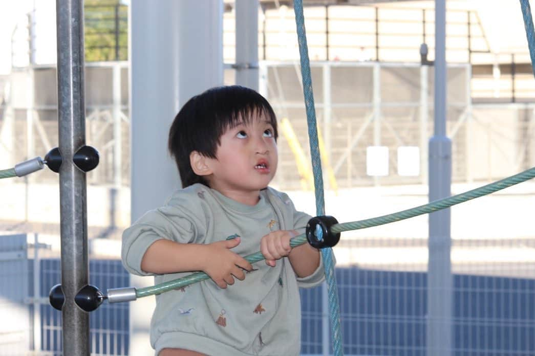 小泉留菜さんのインスタグラム写真 - (小泉留菜Instagram)「👦🏻💚 . . ゆっちゃんカメラ📸(私の母です👩🏻) . . 1枚目お気に入りすぎる❤︎ . . #3歳 #3歳男の子 #3歳児 #ママ #男の子ママ #ママスタグラム #25歳ママ #口唇口蓋裂 #関東ママ #埼玉ママ #第二子 #赤ちゃん #ベビー #baby #女の子ママ #2児ママ #0歳 #0歳児 #0歳児ママ #兄妹  #生後5ヶ月 #5ヶ月ベビー #5ヶ月」11月15日 20時17分 - runa_tyobin