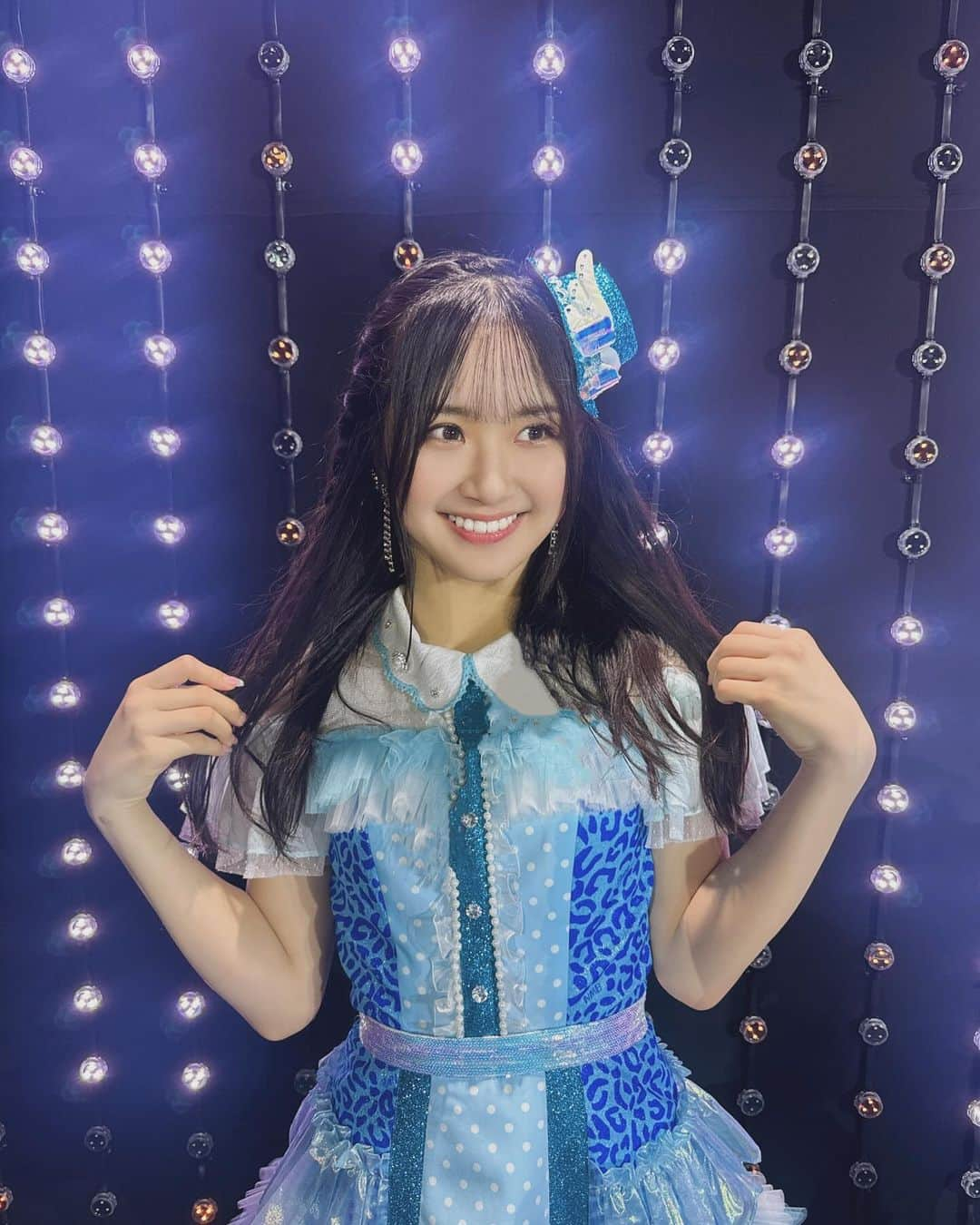 芳野心咲のインスタグラム：「#僕のアオハル公演   A new stage started!  A new costume was made for the stage! I looove it💙💙💙 Hope to see you at NMB48 theater!         #idol #アイドル #あいどる #NMB48 #nmb #07line #08line #ootd #oufit #Japan #15歳 #芳野心咲 #新衣装 #costume #new  #love  #osaka  #namba」