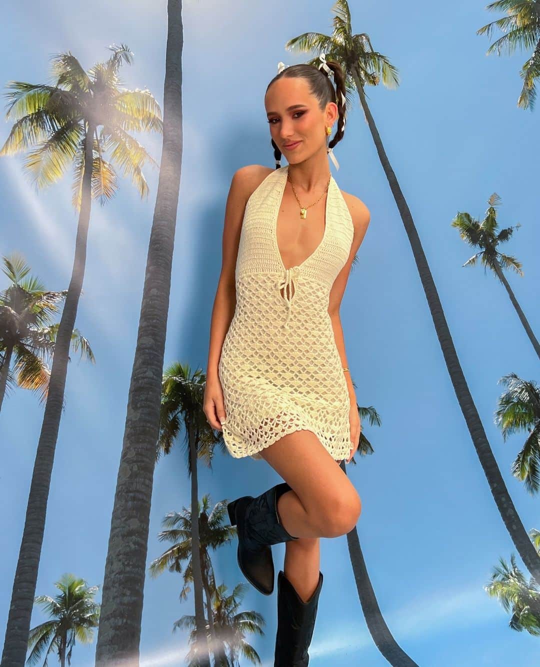 Beginning Boutiqueのインスタグラム：「The perfect piece for Summer Festival Szn 🎡✨ Shop the most-loved Tulip Cream Crochet Mini Dress, online now!」