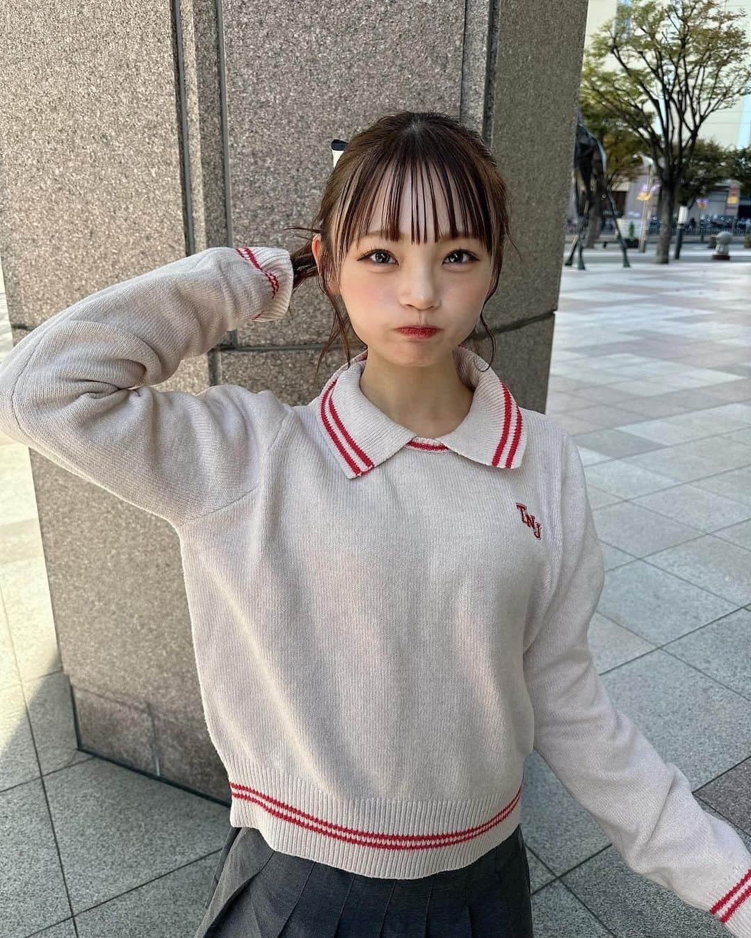 新澤菜央さんのインスタグラム写真 - (新澤菜央Instagram)「たまにはポニーテール🫏⭐︎ﾐ  ⠀ 足元がお気に入りだよ ー ❕  #彼女の私服がかわいい #低身長コーデ #sサイズコーデ #156cm #骨格ウェーブ #ポニーテール #ヘアアレンジ #ミディアムヘアー #tinajojun #カジュアルコーデ #ガーリーコーデ #drmartens #ootd」11月15日 20時40分 - _shinshin_48