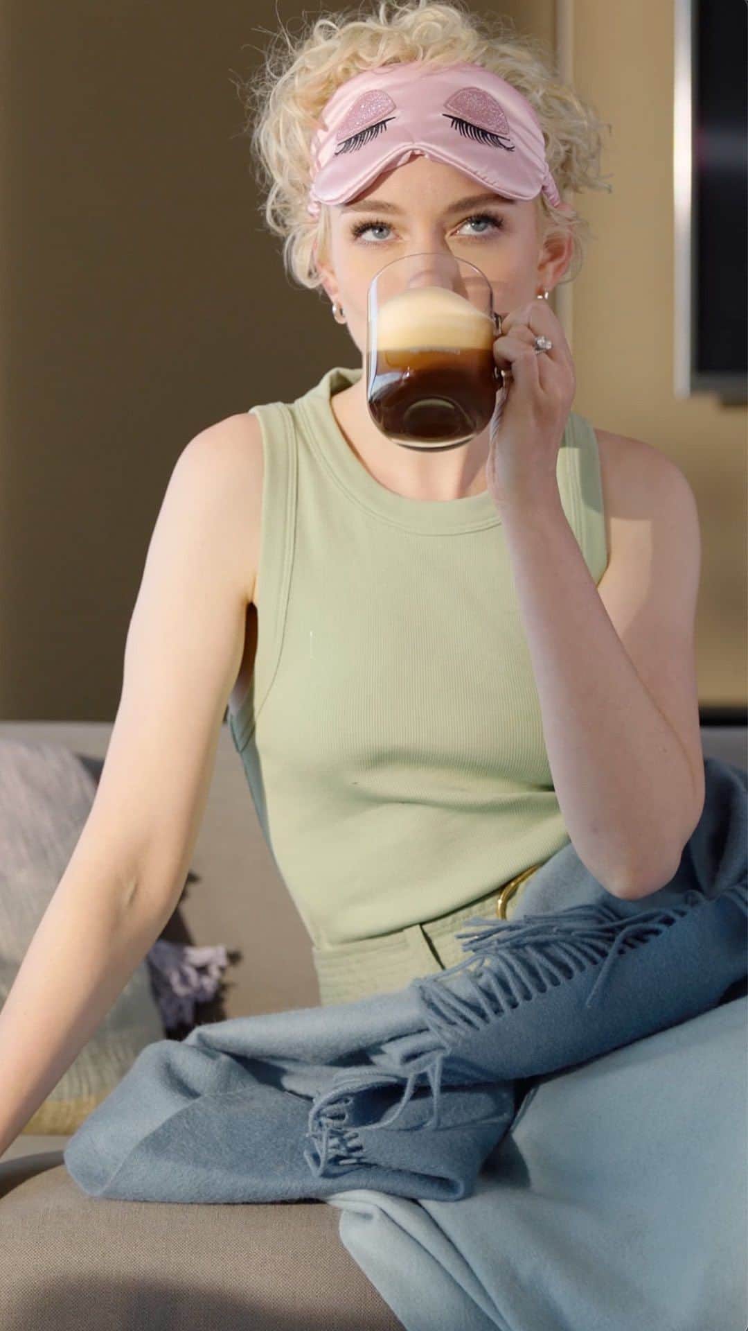 Nespressoのインスタグラム：「Nespresso uniques aromas do wonders – and it’s not even surprising.  #UnforgettableTaste #Incomparablecoffeeexperience」
