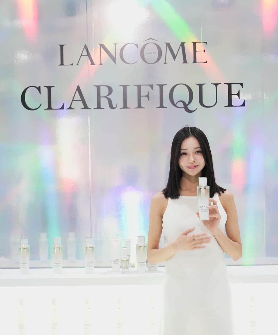 愛甲ひかりさんのインスタグラム写真 - (愛甲ひかりInstagram)「For @lancomeofficial 🧚 ランコムの人気化粧水#クラリフィック がリニューアルされたイベントにお邪魔してきたよ🌙 前回のイベントで良すぎてリピートしてる美白美容液の化粧水バージョン☺︎ とてもしっとりして良かった！  #PR #クラリフィック #満たされ透明肌 #lancomeskincare」11月15日 20時59分 - hikarieee