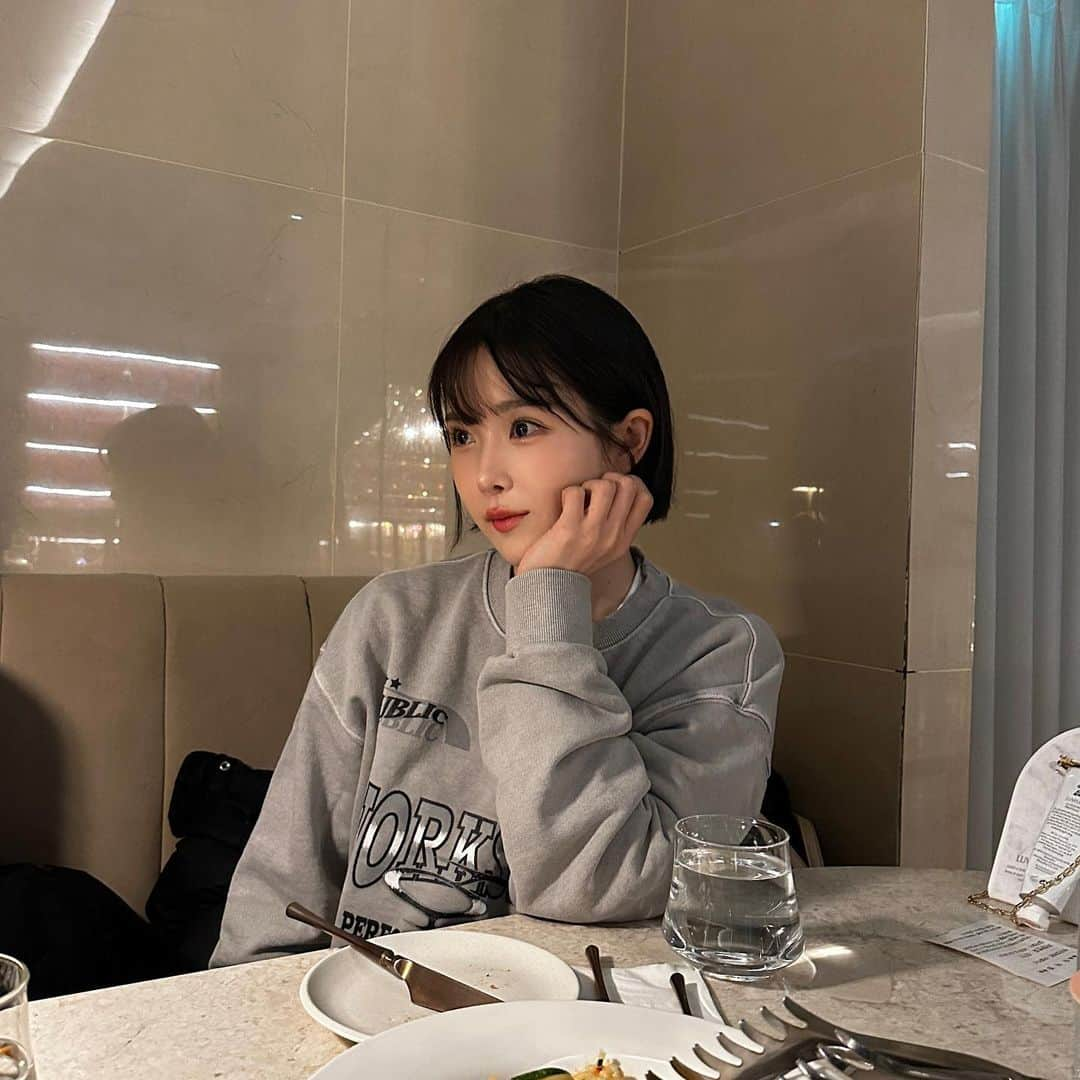 チョ・ヒョニョン さんのインスタグラム写真 - (チョ・ヒョニョン Instagram)「벌써 연말느낌 낭낭~~  맛있는 밥 먹으면서 수다수다💗 . . #라팰리스청담」11月15日 20時59分 - cho_hyunyoung