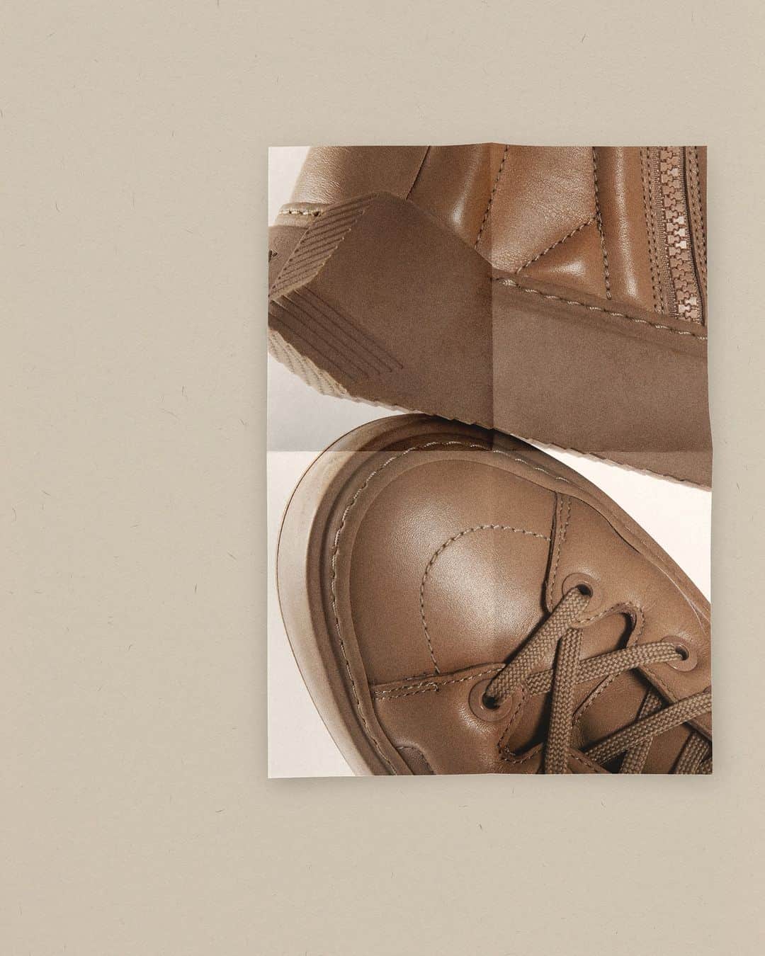 ピエール アルディのインスタグラム：「Volumes and cut-outs, the Cubix High-Top sneakers.  #PierreHardy ##PierreHardyFW23PierreHardyFW23」