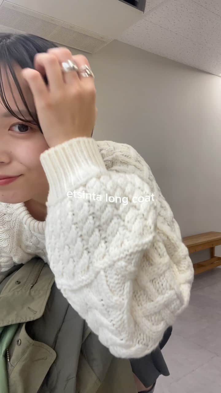 のインスタグラム：「いよいよ寒くなってきたので 今年もこのアウターの出番ですっ！  アウター¥1,000オフクーポン出てます！ お買い物の参考に是非してください🙏🏻💫  #ciaopanictypy #etsinta #チャオパニックティピー #カジュアル#カジュアル女子#メンズライク#メンズライク#メンズライク#モノトーン#体型カバー」