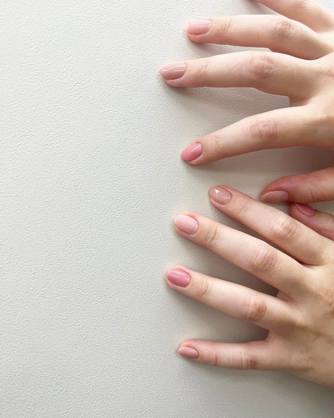 Kana Kobayashiのインスタグラム：「#pink #nails #simple #ネイル #ワンカラーネイル #シンプルネイル #ピンク #東京ネイルサロン #大人ネイル」