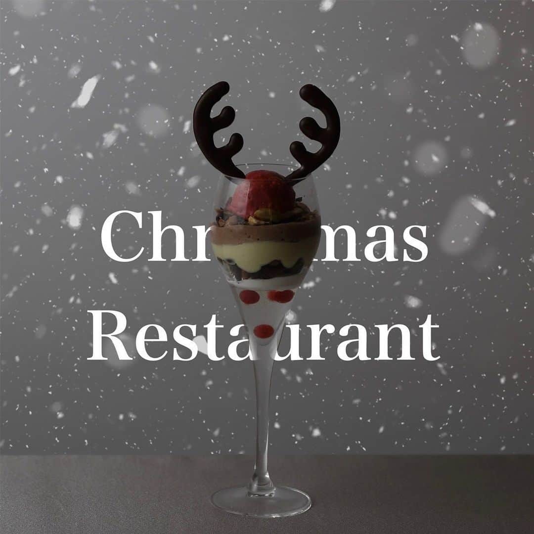 アルカンシエル南青山さんのインスタグラム写真 - (アルカンシエル南青山Instagram)「【ANNIVERSARY CHRISTMAS  RESTAURANT 】 . 🫧12月24日（日曜日）12:00/18:00〜🫧  今年は2部制での開催！ 各回〝10組限定〟アニバーサリーXmasレストラン✨ ・ 記念日や結婚記念日○周年など アルカンシエル南青山のご利用はいかがでしょうか… ・ ご予約はお電話にてお待ちしております✨ ※ご予約受付は12月10日(日)までとなります 尚、10組に達しました時点で〆切とさせていただきます ............................................ 【日時】 12月24日(日)12時～/18時～ おひとり様13,000円(税サ込・フリードリンク制) . ※お問い合わせ、ご予約はお電話のみとなります ☎03-5774-0039 (DMでのお問い合わせは受け付けておりません) . 皆様のご予約お待ちしております🫶🏻 ............................................ #アルカンシエル南青山 #アルカンシエル #アルカン花嫁 #東京結婚式 #東京結婚式場 #東京ウェディング #関東結婚式 #都内結婚式 #結婚記念日 #結婚しました #結婚式場探し #式場見学 #ブライダルフェア #結婚式場見学 #プレ花嫁 #卒花嫁  #表参道結婚式  #表参道ウェディング #表参道結婚式場  #東京レストラン #表参道レストラン #記念日ディナー」11月15日 21時04分 - arcenciel.minamiaoyama