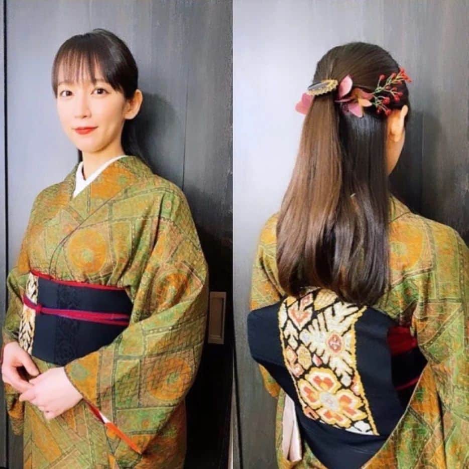 のインスタグラム：「里帆ちゃん、りほらーの皆様今日も１日お疲れ様でした！(*´ー｀*) そして里帆ちゃんストーリー更新ありがとうございます❤️❤️  トキコイ駆け落ちから更にパワーアップしてウケましたね😂😂  親父しっかりしてくれ😂😂  タイムリープ系ってやっぱりあーゆー つじつま合ったり するところが醍醐味ですねー😂😂  二人はどーなるんやろ？？  最終回駆け落ちで第１話ラストシーンのあのラストとつじつま合うんかな(σ*´∀｀)  そして京美人代表里帆ちゃん(///ω///)♪ #吉岡里帆#吉岡里帆かわいすぎ #吉岡里帆ちゃん」