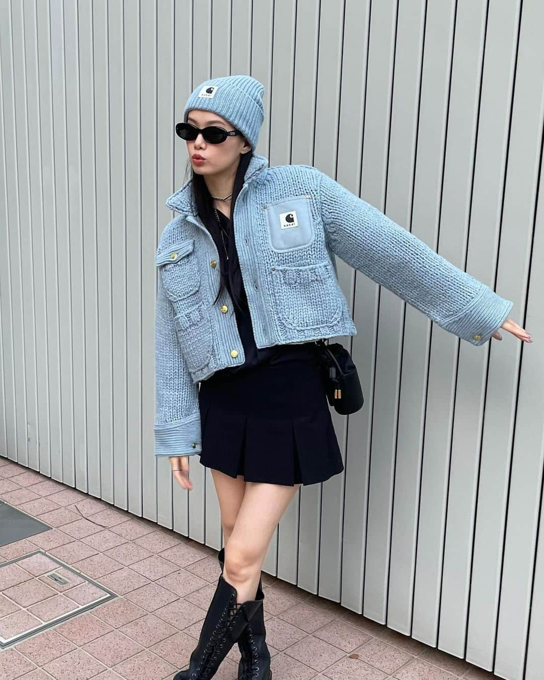 泉はるさんのインスタグラム写真 - (泉はるInstagram)「. 私の今日の鬼カワ私服 絶対欲しかったsacaiとcarharttのコラボアイテムが 寒くなってきてやっと着れた⛄️ この水色がまた可愛いのよー🩵」11月15日 21時17分 - haruppp717