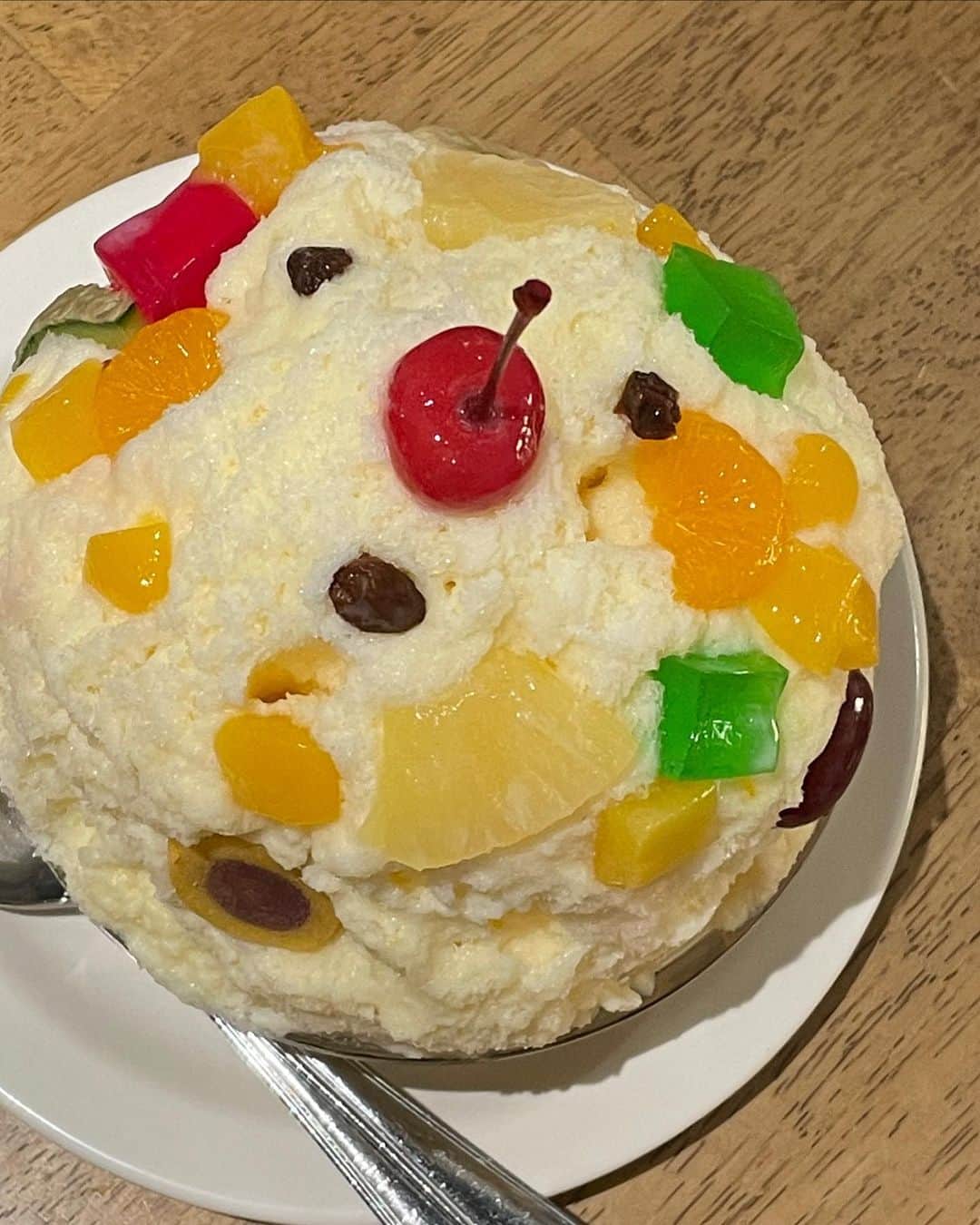 佐藤あいりさんのインスタグラム写真 - (佐藤あいりInstagram)「🍶🦃🍜🌾🍧🐖🥟🥩🥧  📍②小料理　みづき 📍③大衆やきとり頂 📍④らぁめん専門 さだ 📍⑤⑥天文館むじゃき 📍⑦⑧黒豚しゃぶ鍋　八幡 📍⑨かつ寿 📍①⓪まるはちふくれ菓子  ちなみに③のお店は 私の元バイト先  #かごっまふるさと屋台村 初期 エリア中に入ってたお店の新店舗です🫢 頂さんには、実家のような感覚で行ってる(帰ってる)笑  #鹿児島ランチ #鹿児島グルメ #鹿児島ラーメン #鹿児島居酒屋 #鹿児島」11月15日 21時24分 - satoairi101