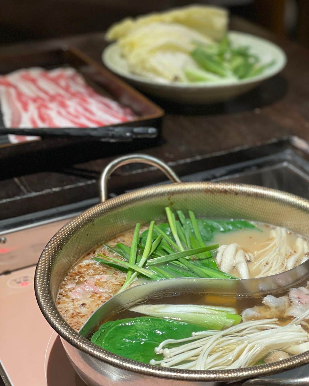 佐藤あいりさんのインスタグラム写真 - (佐藤あいりInstagram)「🍶🦃🍜🌾🍧🐖🥟🥩🥧  📍②小料理　みづき 📍③大衆やきとり頂 📍④らぁめん専門 さだ 📍⑤⑥天文館むじゃき 📍⑦⑧黒豚しゃぶ鍋　八幡 📍⑨かつ寿 📍①⓪まるはちふくれ菓子  ちなみに③のお店は 私の元バイト先  #かごっまふるさと屋台村 初期 エリア中に入ってたお店の新店舗です🫢 頂さんには、実家のような感覚で行ってる(帰ってる)笑  #鹿児島ランチ #鹿児島グルメ #鹿児島ラーメン #鹿児島居酒屋 #鹿児島」11月15日 21時24分 - satoairi101