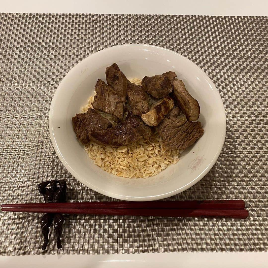 喜多村章子さんのインスタグラム写真 - (喜多村章子Instagram)「11月15日のトレーニングと食事です ・ よく頑張った！ では明日 ・ 🥶」11月15日 21時41分 - nattsu.bm.72233