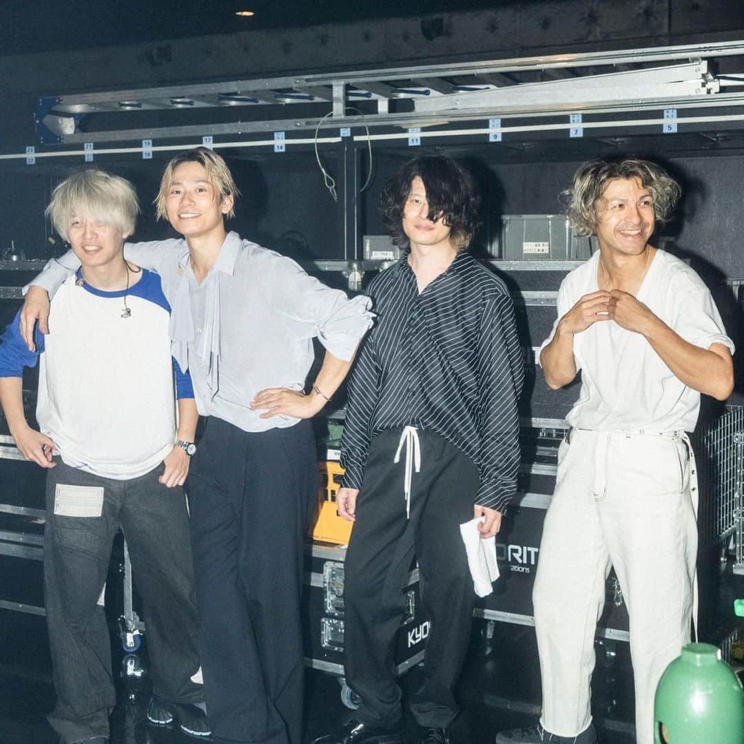 [ALEXANDROS]のインスタグラム：「大阪初日ありがとう！  #Alexandros #NEWMEANING #TOUR」