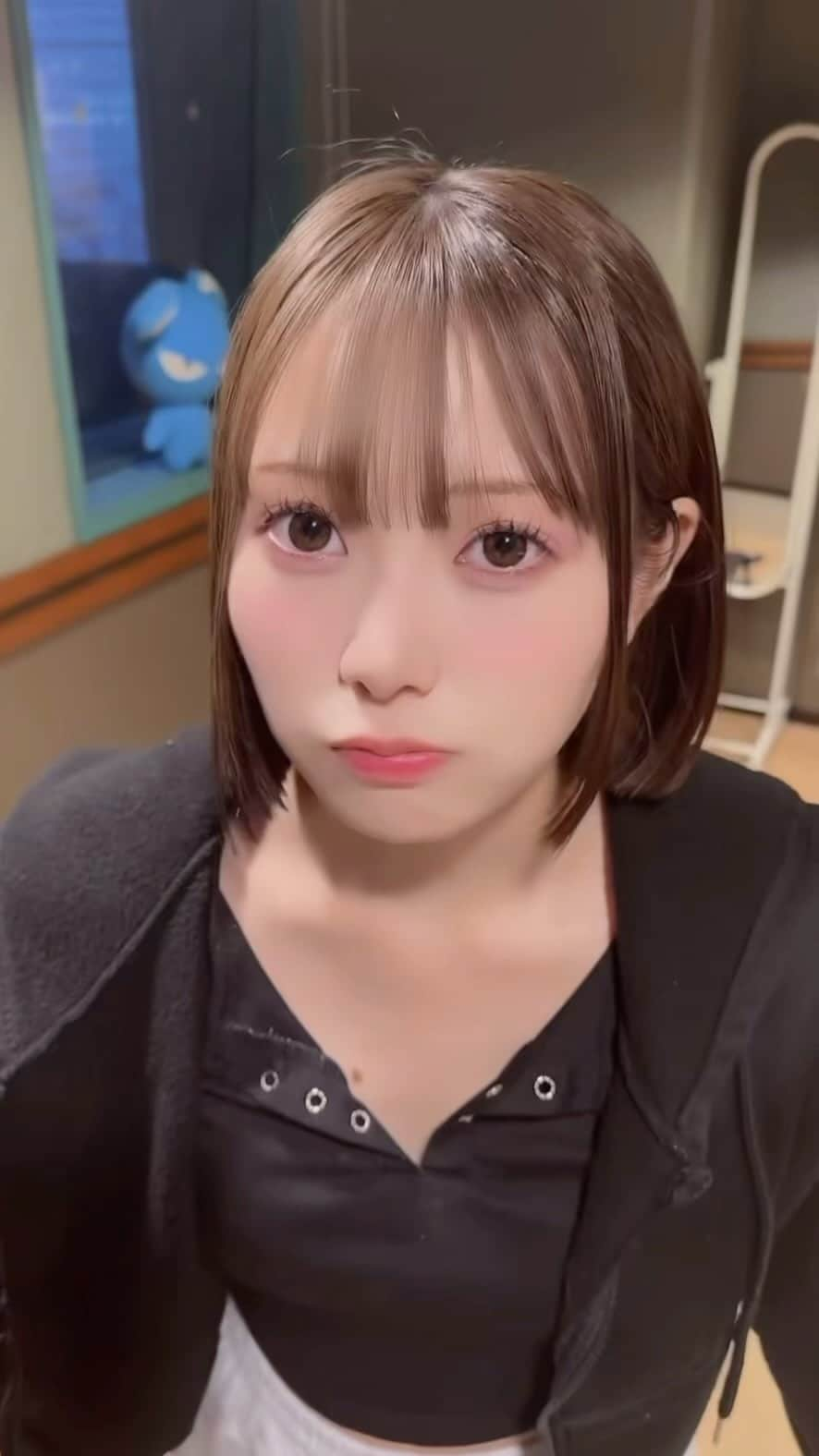 橋本桃呼のインスタグラム：「上目遣い？？🤤💖  #リール #リール動画 #instagramjapan  #instagood #instapic #instagood #japanesegirl #japaneseidol #kawaiigirl #followme #일상 #셀카 #셀스타그램」