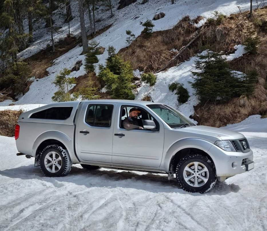 Nissanのインスタグラム：「When adventure calls, the Navara is always ready!️   📸: @mihai.co   Don't forget to use the hashtag #MyNissanMemory to be featured in our official 90th anniversary video!   #Nissan #NissanNavara #NissanFrontier #Nissan90th #Anniversary #PickUpTruck #Truck」