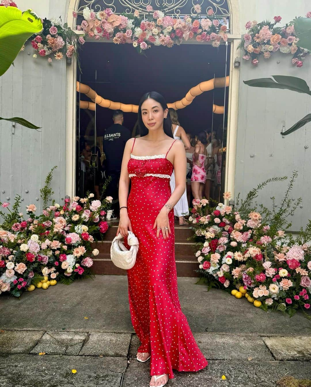 アマンダ・チャンさんのインスタグラム写真 - (アマンダ・チャンInstagram)「Went to the @revolve gifting suite and attended the REVOLVE x @voguesingapore brunch  Spoiler alert: the photos and videos don’t do them justice  #revolvearoundtheworld」11月15日 22時31分 - amandachaang