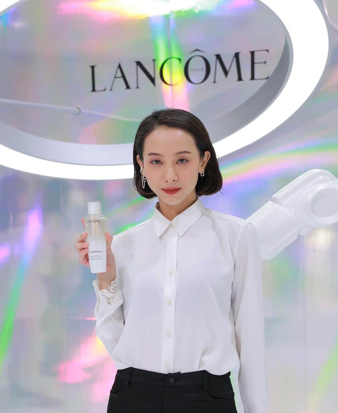 海老沼さくらさんのインスタグラム写真 - (海老沼さくらInstagram)「@lancomeofficial   LANCÔMEの大人気化粧水クラリフィックがリニューアル✨ しっかり保湿され、角質ケアもできる化粧水！従来品から8倍の保湿持続力🥹最近乾燥がひどいから今日から使ってみる❄️  #PR #クラリフィック #満たされ透明肌 #lancomeskincare  📸 @wataru__fukaya」11月15日 22時40分 - sakura981118