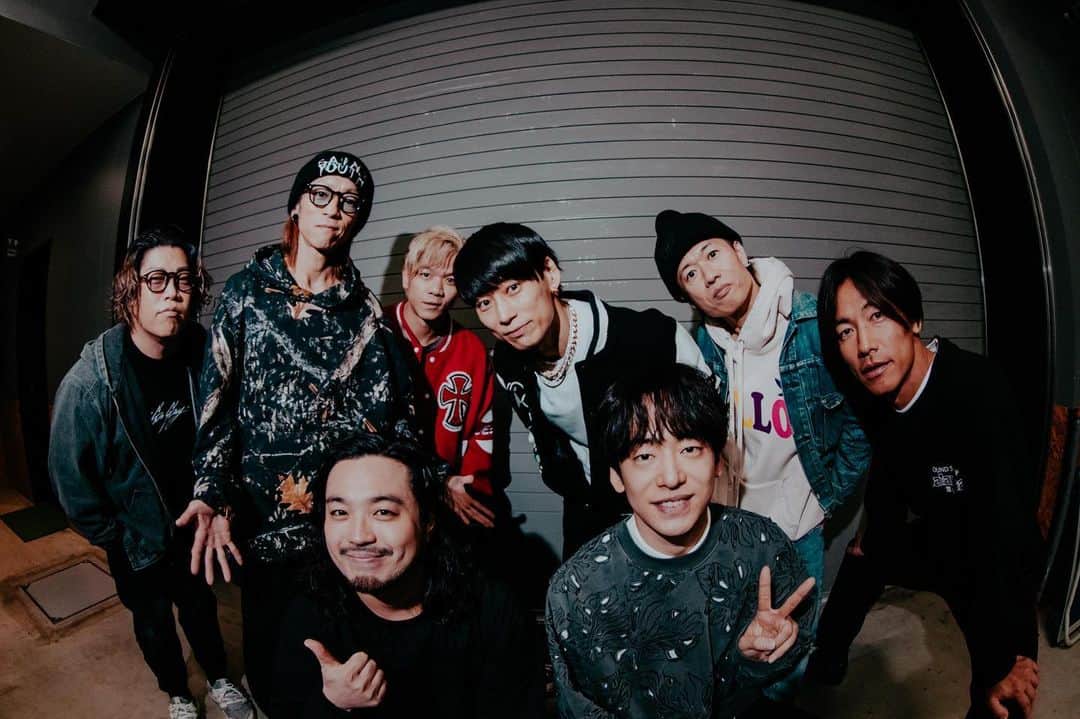 Creepy Nutsのインスタグラム：「.  2023.11.15  TWO MAN TOUR「生業」2023 at. Zepp Fukuoka  Guest: UVERworld  photo by @hiroyabrian」