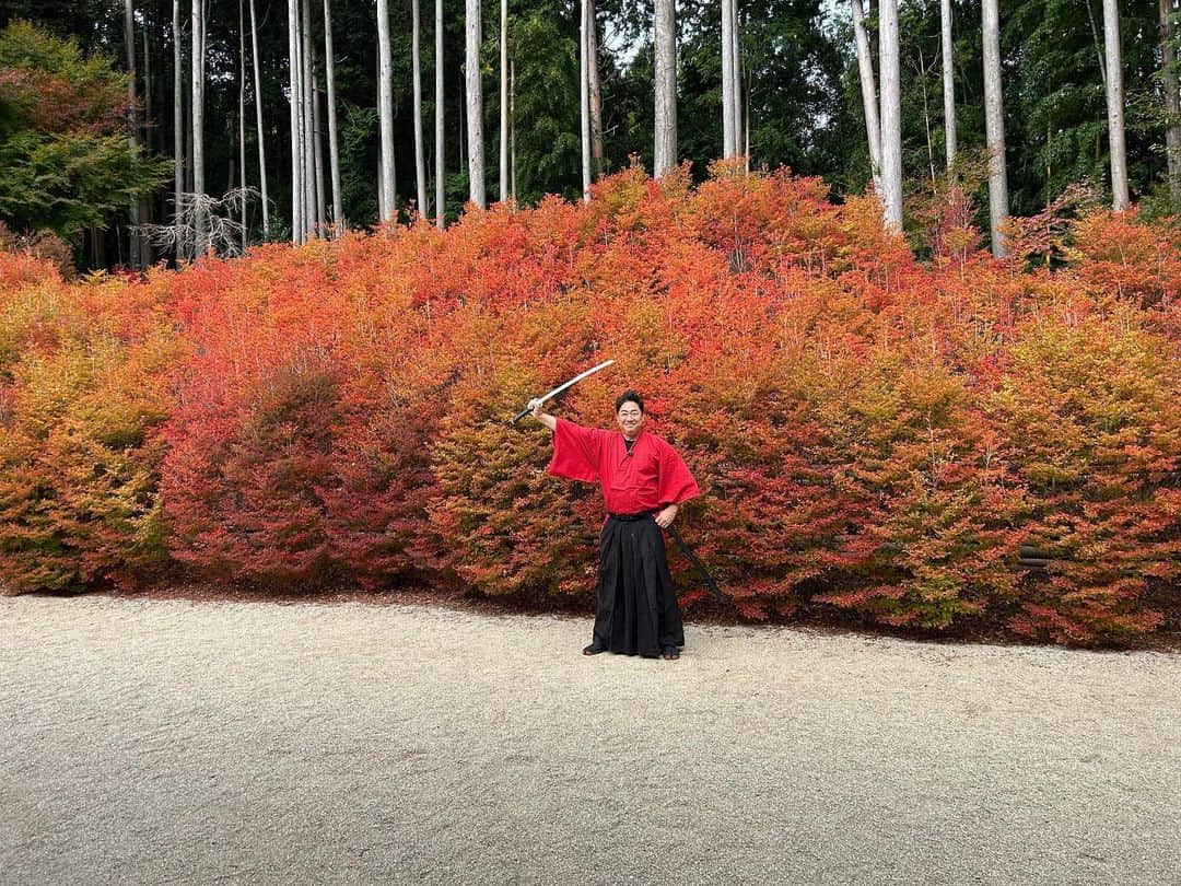 川原豪介のインスタグラム：「本日TNCももち浜ストアで【ヒマつ武士】篠栗エリア編が放送でーす。是非是非見て下さーい👀ぬんっ！ #ももち浜ストア  #ヒマつ武士  #篠栗町」