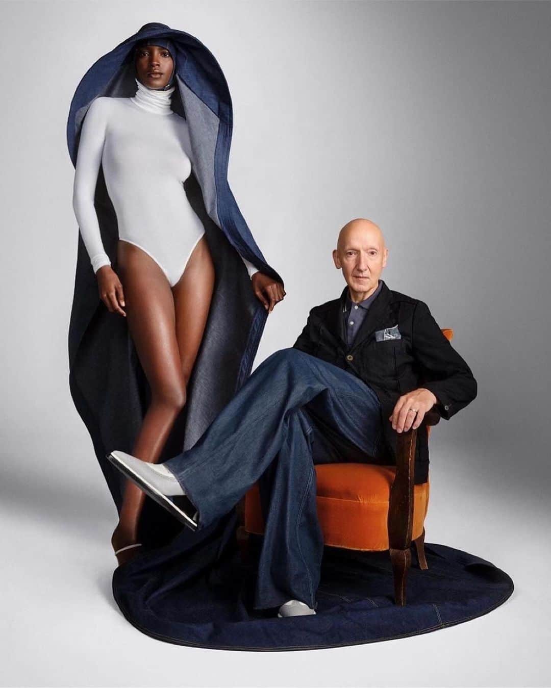 スティーブンジョーンズのインスタグラム：「Repost from @agencyofsubstance • Master Milliner Stephen Jones @stephenjonesmillinery and G-Star Raw Join Forces to Create Denim Headwear #gstarraw #stephenjonesmillinery #stephenjones #denimcreations #collaboration negotiated by @agencyofsubstance」
