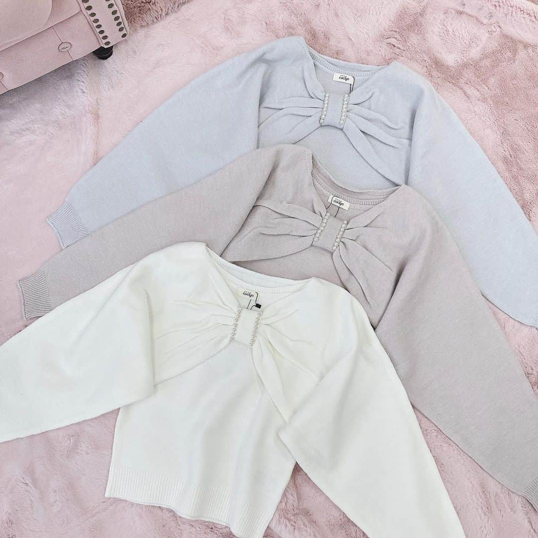 evelynさんのインスタグラム写真 - (evelynInstagram)「winter collection♥︎ ㅤㅤㅤㅤㅤㅤㅤㅤㅤㅤㅤㅤㅤ #リボンパールニット ¥6,900 #ビジュースリットSK ¥6,900 ㅤㅤㅤㅤㅤㅤㅤㅤㅤㅤㅤㅤㅤ #evelyn #エブリン」11月16日 8時59分 - evelyn.official