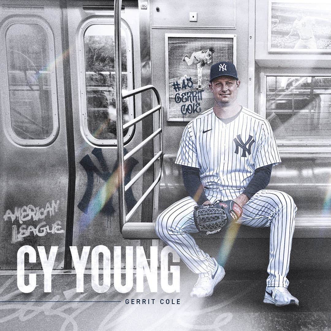 ニューヨーク・ヤンキースさんのインスタグラム写真 - (ニューヨーク・ヤンキースInstagram)「All aboard. This is a Cy Young bound express Cole Train.」11月16日 8時52分 - yankees