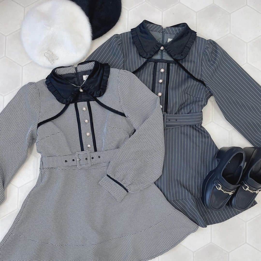 evelynのインスタグラム：「winter collection♥︎ ㅤㅤㅤㅤㅤㅤㅤㅤㅤㅤㅤㅤㅤ #ベロア襟ロンパース ¥10,800 【CK/ストライプ】 ㅤㅤㅤㅤㅤㅤㅤㅤㅤㅤㅤㅤㅤ #evelyn #エブリン」