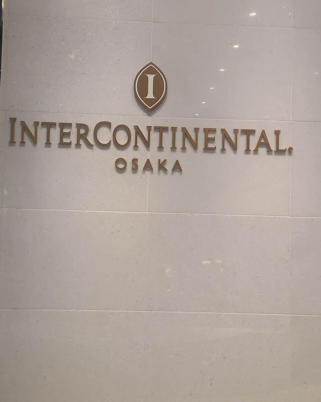 今堀恵理さんのインスタグラム写真 - (今堀恵理Instagram)「インターコンチネンタル大阪 @intercontinental.osaka  ピエールでランチ☀️🍴  昨年の淀川花火大会以来のピエールでした✨昼からシャンパン飲んでご機嫌😃⤴️⤴️  この日のコーデも @shein_japan  @sheinofficial SHEIN's Black Friday Sale 開催中 2023 ブラック フライデー セール 30万点以上の人気アイテムが限定値下げ。  アームスリーブ付きニット  22631718 ボタン付きショートパンツ 22136288  割引クーポン番号：BFJP450 使うと お買い上げ金額1～5,999円まではセール価格より15%OFF、6,000円以上は20%OFFが適用される。 利用期限：〜12月末日  #SHEINblackfriday #SHEINGoodFinds #SHEINforAll  #loveshein #ad #saveinstyle #DazyHyunA」11月16日 9時12分 - eriimahori